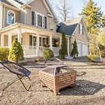 Luxury 4 Bedroom House In Pocono Mountains In Golf Course Near Lake