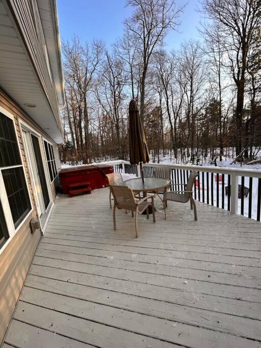 Luxury 4 Bedroom House In Pocono Mountains In Golf Course Near Сasa de vacaciones Tobyhanna