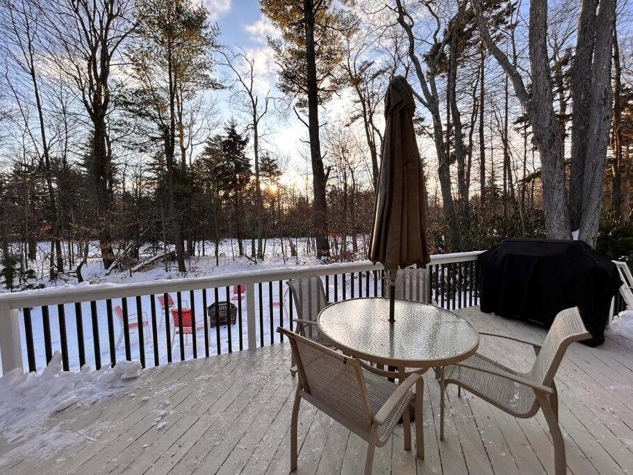 Luxury 4 Bedroom House In Pocono Mountains In Golf Course Near Сasa de vacaciones *