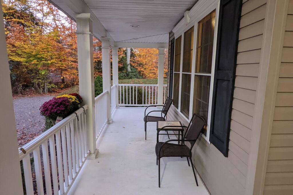 Luxury 4 Bedroom House In Pocono Mountains In Golf Course Near Tobyhanna