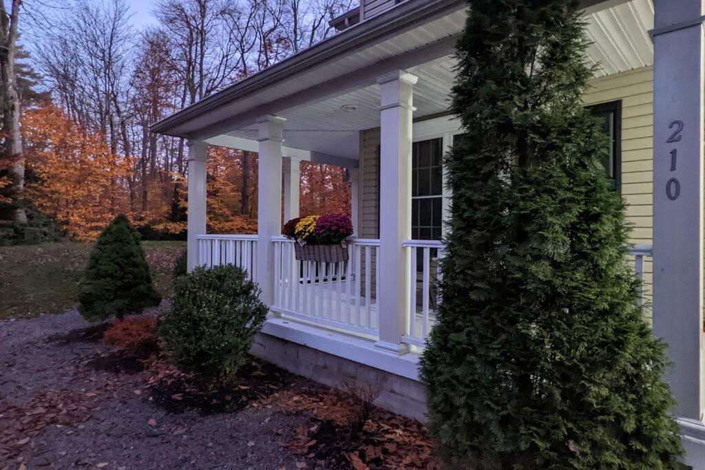 Luxury 4 Bedroom House In Pocono Mountains In Golf Course Near